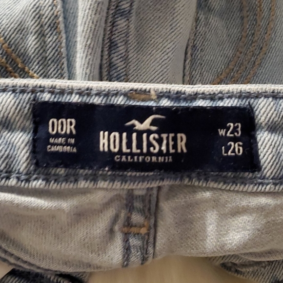 Hollister size   00R distressed  light wash jeans - Picture 2 of 10